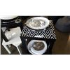 Image 3 : FOUR LIGHT FIXTURES