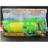 Image 1 : Water Warriors water Blaster / up to 42 ft / holds 48oz of water