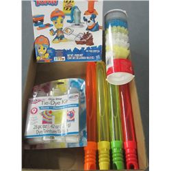 Flat of New Kids toys / 4 large Bubble Blowers / Badminton Birdies / play-doh