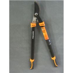 New Fiskars Tree & Shrub Trimmer cuts up to 1-1/2inch thick
