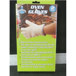 New Pair of Oven Gloves / a must have for BBQ or Camping