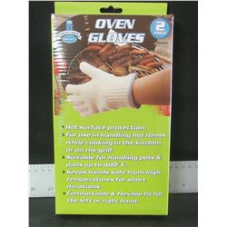 New Pair of Oven Gloves / a must have for BBQ or Camping