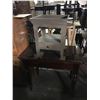Image 2 : 7 PIECES OF ASSORTED FURNITURE & END TABLES