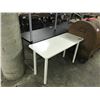 Image 2 : 3 ASSORTED TABLES