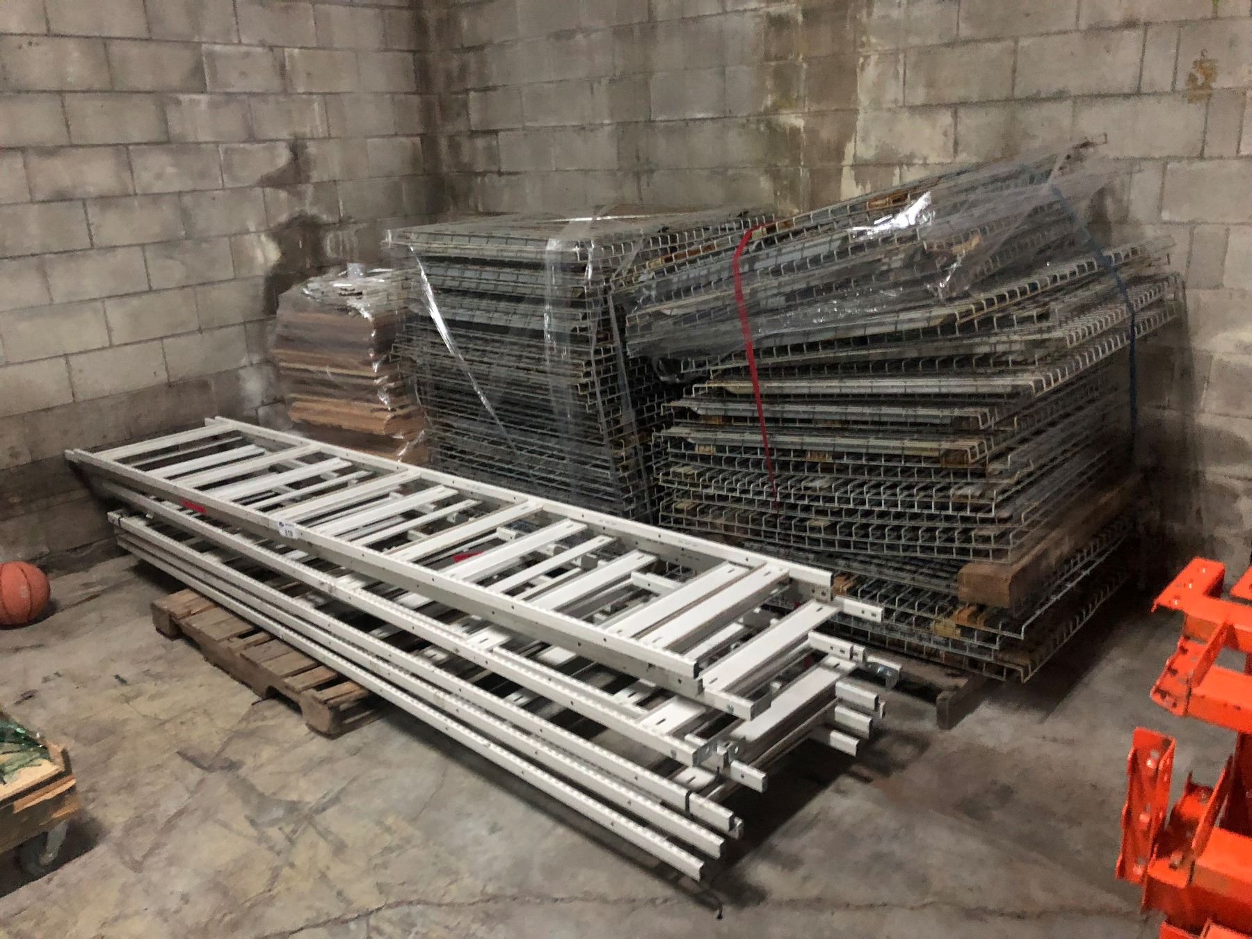 White Racking Price ASSORTED WHITE RACKING, CROSSBARS & SHELVES