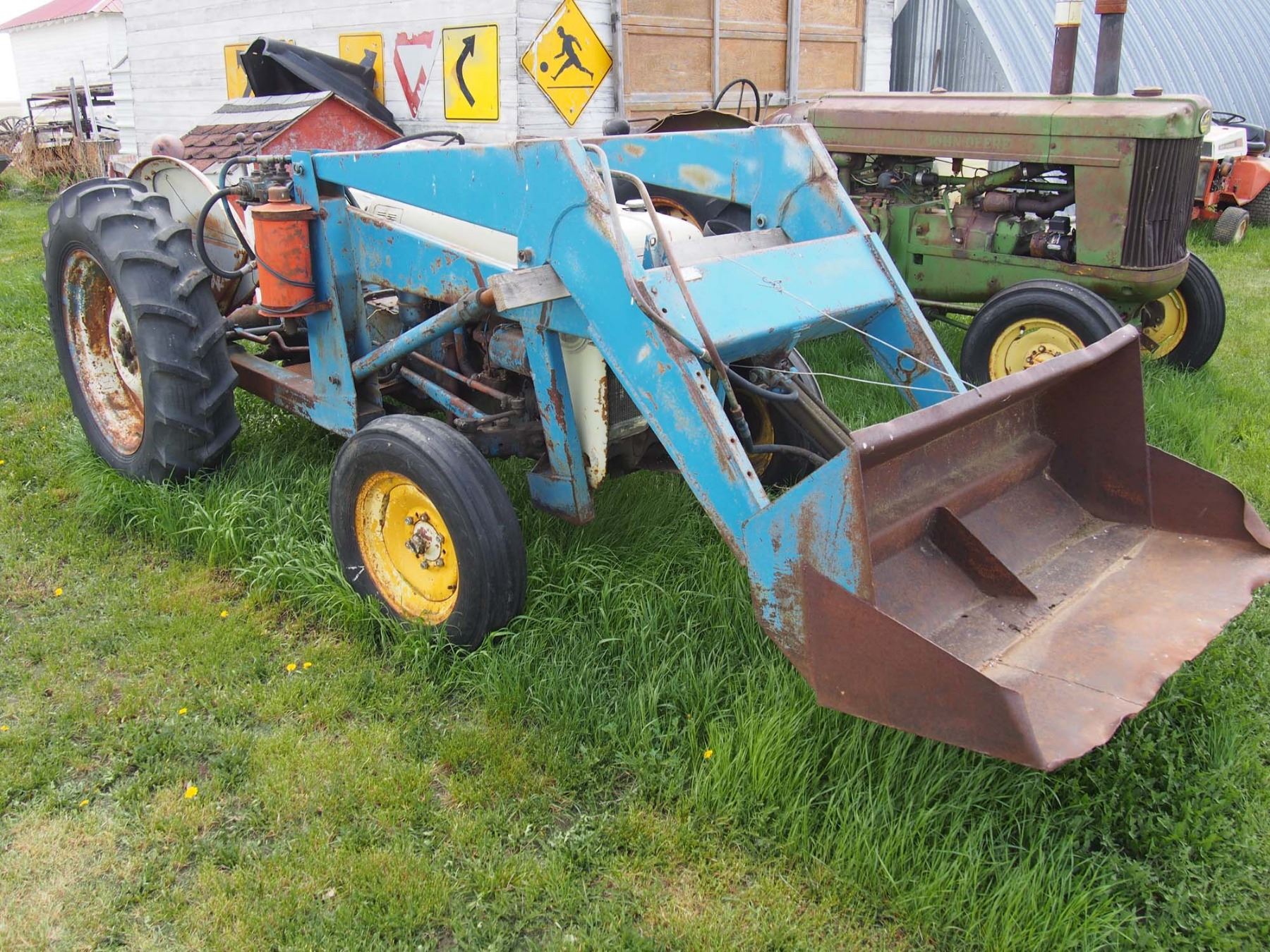 Ford 8N Running Antique Tractor W/ Loader, 3PH