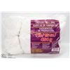 Image 1 : 1LB BAG OF 100% ACRYLIC YARN WHITE