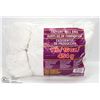 Image 1 : 1LB BAG OF 100% ACRYLIC YARN WHITE