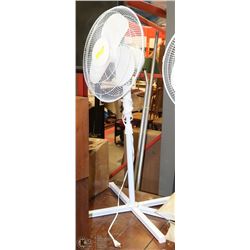 WHITE UPRIGHT FAN