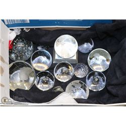 13 ROUND GLASS GLOBES PAPER WEIGHTS