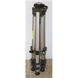SLIK 88N TRIPOD