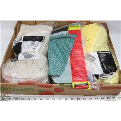 FLAT OF COMMERCIAL MOP HEADS