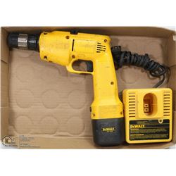 DEWALT 9.6V DRILL WITH BATTERY AND CHARGER