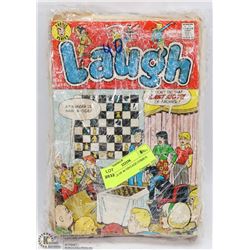 BUNDLE OF 40 VINTAGE COMICS.