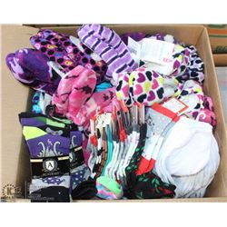 BOX OF STORE CLOSURE MERCHANDISE, INCLUDING: