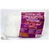 Image 1 : 1LB BAG OF 100% ACRYLIC YARN WHITE