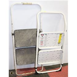 LOT OF 2 STEP STOOLS