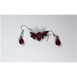 15 - GARNET COLORED DROP EARRINGS