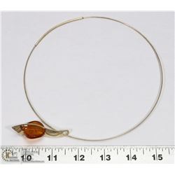 AMBER & STERLING SILVER PENDANT ON STERLING CHOKER