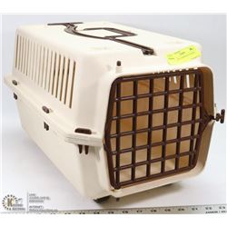 SMALL PET CARRIER ON WHEELS