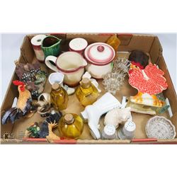FLAT OF SMALL HOUSEWARES AND ORNAMENTS