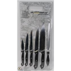 NEW 7PC GERMAN STYLE KIFE SET WITH CUTTING BOARD