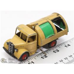DINKY TOYS GARBAGE TRUCK.