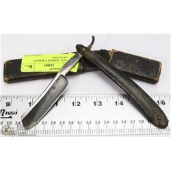 VINTAGE GERMAN STRAIGHT RAZOR IN CASE.