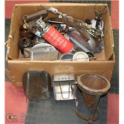 BOX LOT OF ASSORTED TRAPS, LAMPS ETC