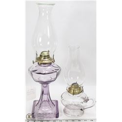 2 COLLECTIBLE OIL LAMPS INCL 1900 OIL FINGER LAMP