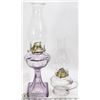 Image 1 : 2 COLLECTIBLE OIL LAMPS INCL 1900 OIL FINGER LAMP