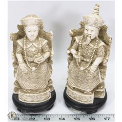 A PAIR OF CHINESE FIGURINES 6” TALL