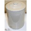 Image 1 : ONE GALLON CROCK WITH LID