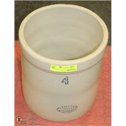 4 GALLON MEDALTA CROCK