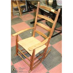 VINTAGE WOOD ROCKING CHAIR