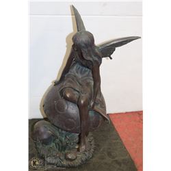 FAIRY GARDEN ORNAMENT . OUTDOOR