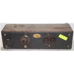 ANTIQUE ATWATER KENT RADIO