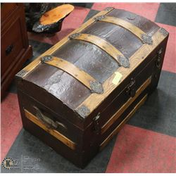 VINTAGE WOOD TREASURE CHEST TRUNK  WITH KEY