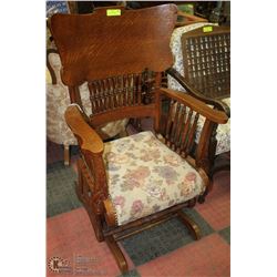 GLIDER ROCKING CHAIR