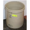 Image 1 : VINTAGE MEDALTA 3 GALLON CROCK