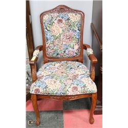 VINTAGE FLORAL PATTERN ARM CHAIR
