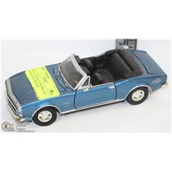 BLUE CHEVROLET CAMARO 1967 CONVERTIBLE DIE CAST.