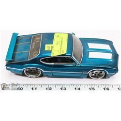 GREEN 1970 OLDSMOBILE 442 DIECAST