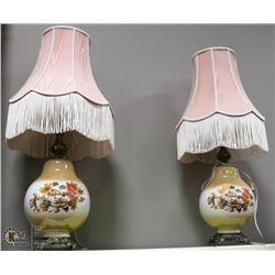 PAIR OF VINTAGE FLORAL LAMPS