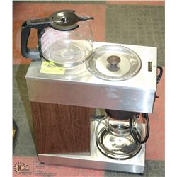 VINTAGE BRAUN COFFEE MAKER WITH EXTRA POD.