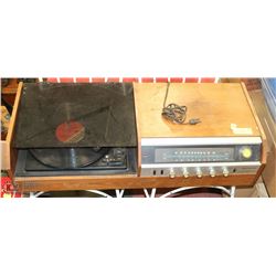 VINTAGE SILVERTONE SOLID STATE MULTIPLEX STEREO