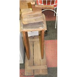 PRIMITIVE WOOL CARDER