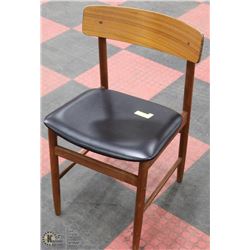 VINTAGE TEAK CHAIR MADE IN DENMARK