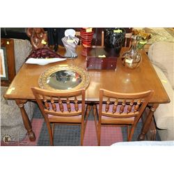 WOOD DINING TABLE WITH 3 LEAFS AND 4 DINING CHAIRS