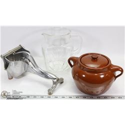 MEDALTA POTTERIES REDCLIFF BEANPOT #1  AND